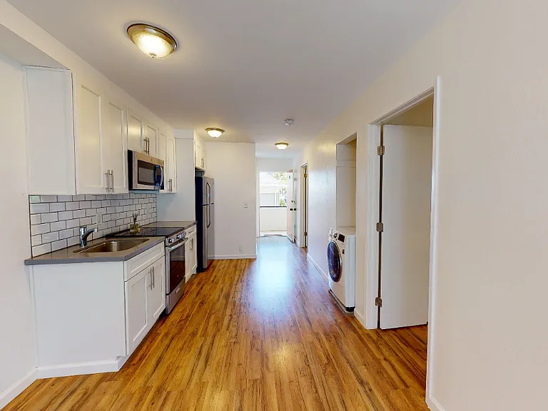 2521 Regent St #11 — Photo 5