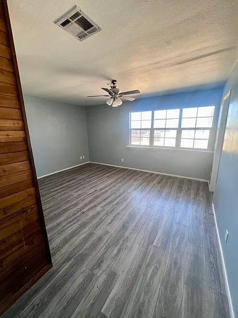 3 bed, 1709 sqft, $2,700 — Photo 4