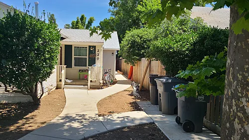 218 I St Photo 1