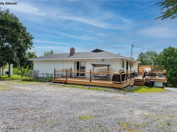 96 Old Coach Rd, Quispamsis, NB E2E 3V7