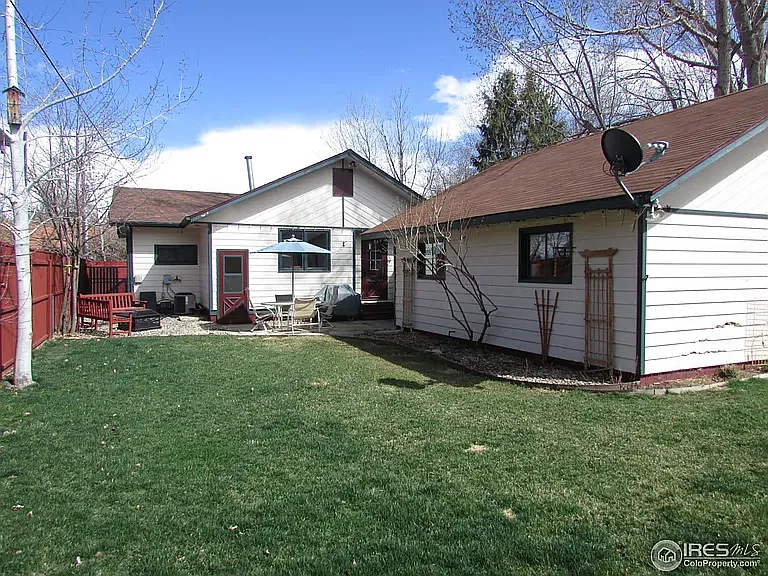 3 bed, 1062 sqft, $2,500 — Photo 3