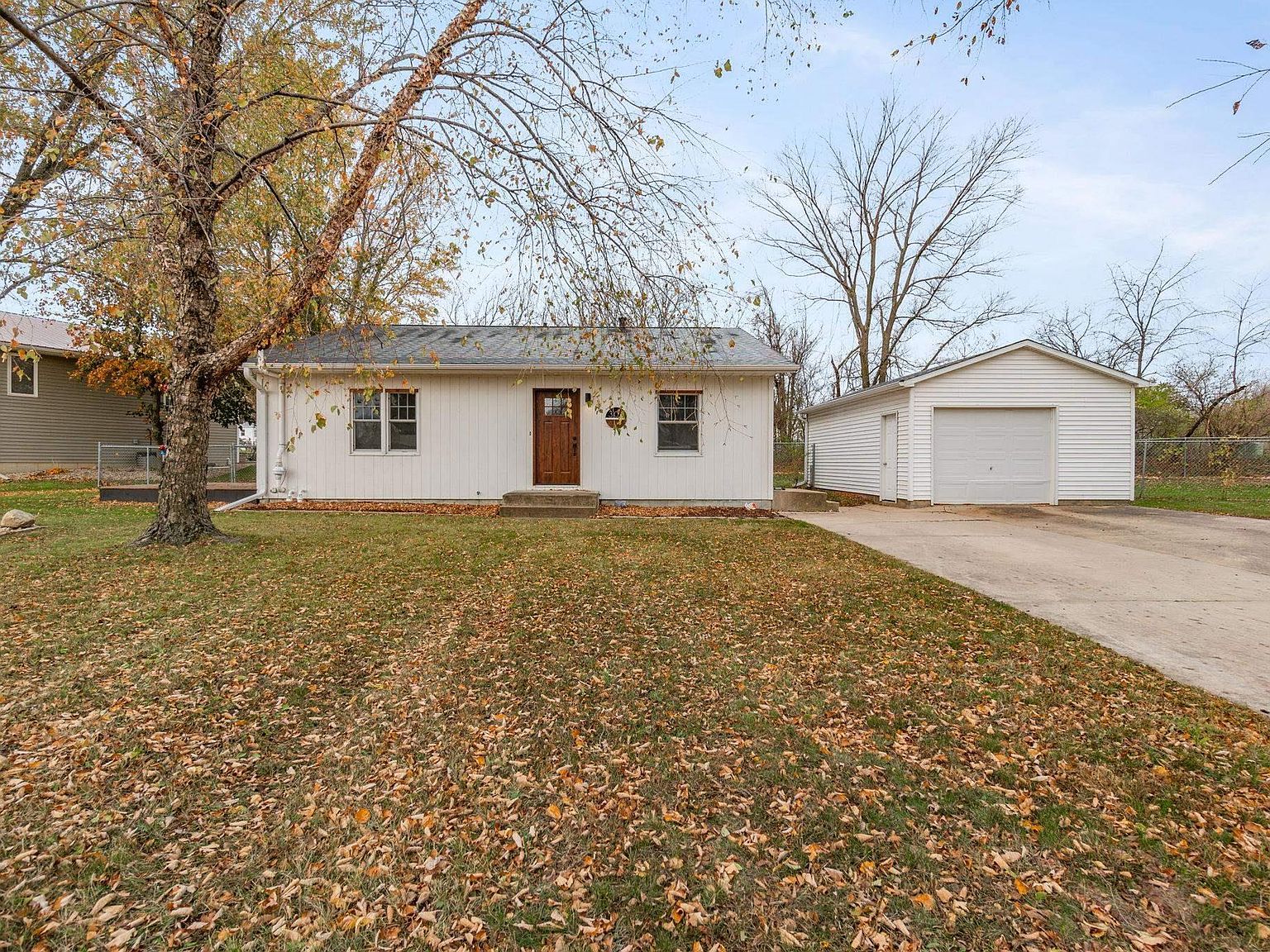 303 Oak St, Waverly, IA 50677 MLS 20234676 Zillow