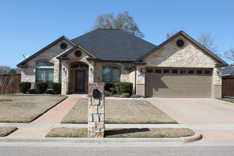 1st image of 2706 Wood Ct