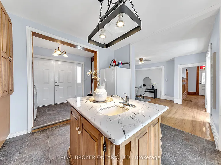 52 1/2 Victoria Ave N #MAIN — Photo 20