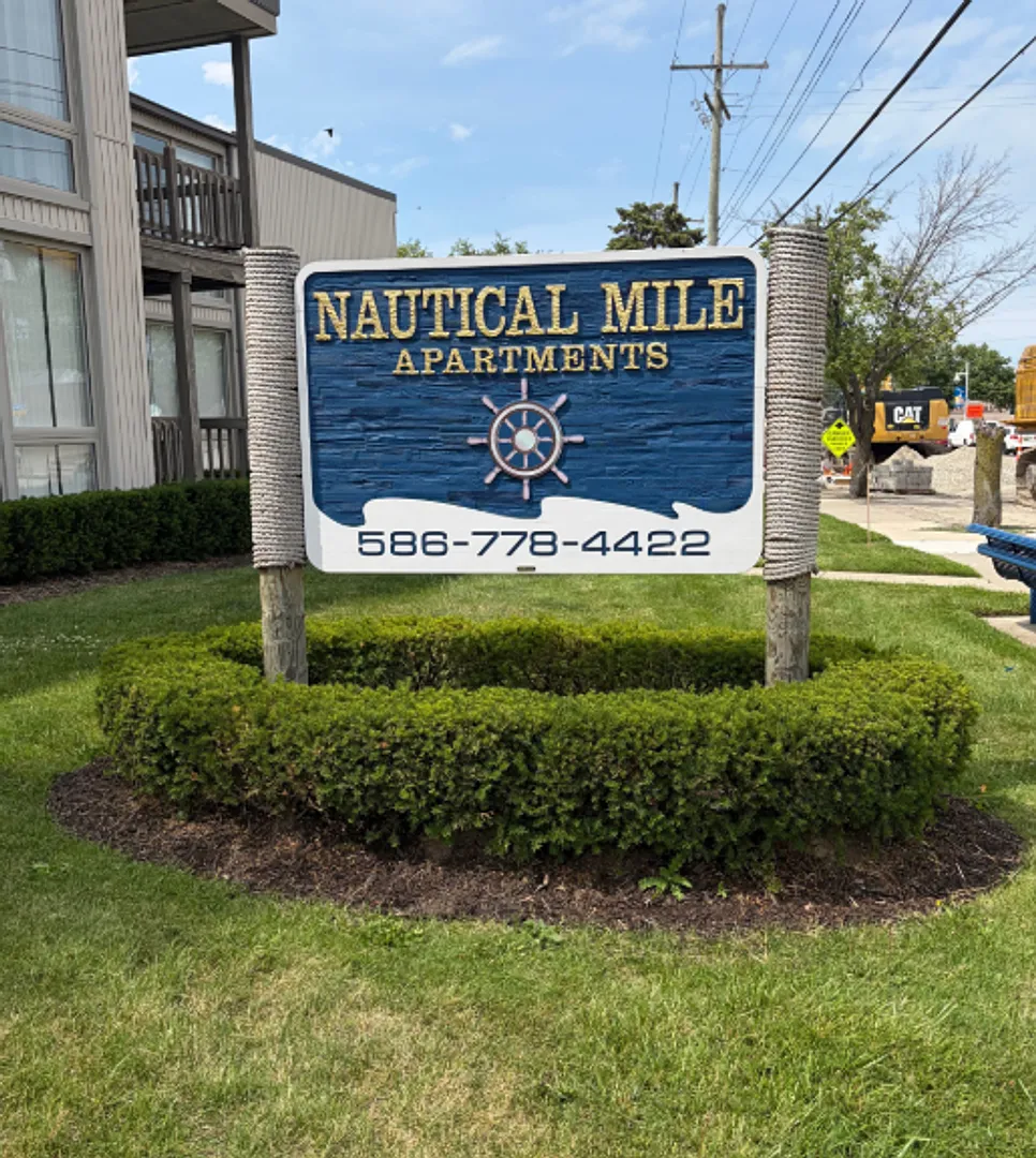 Renovated One Bedroom Apt On Nautical Mile — Photo 2