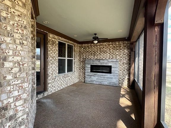 5th image of 200 Augusta Dr