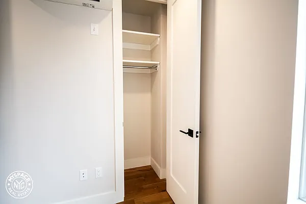 Rented by MySpaceNYC | media 17