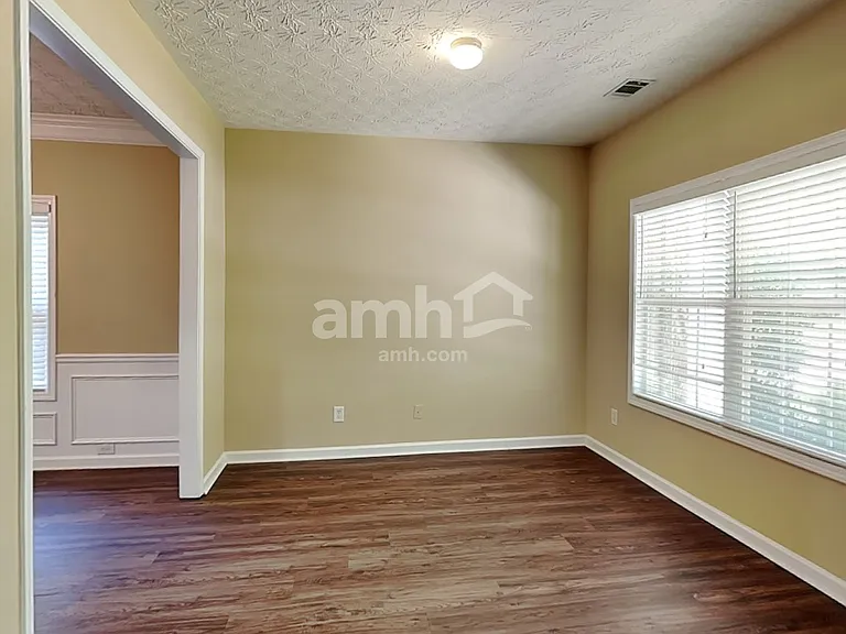 6165 Ambercrest Ct — Photo 10