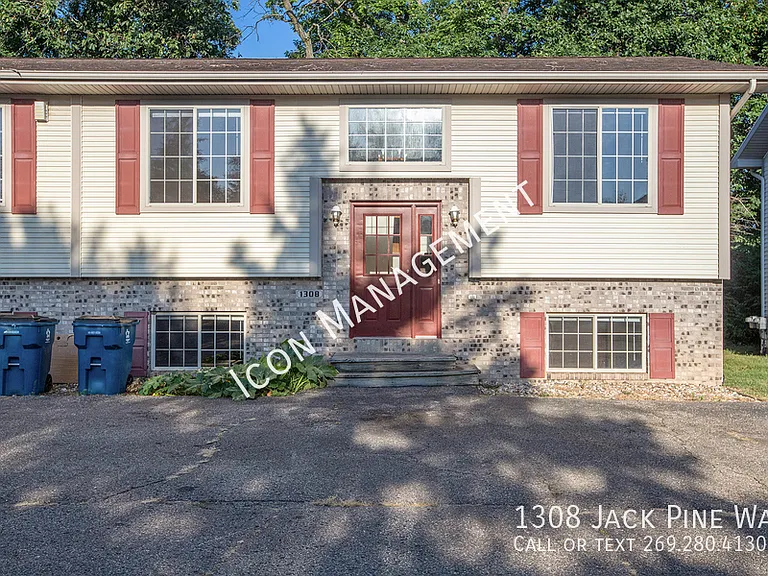 1308 Jack Pine Way — Photo 1