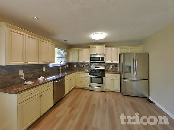 5th image of 43 Westbrook Dr