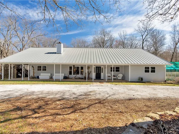 16116 Pin Oak Rd, Fayetteville, AR 72704