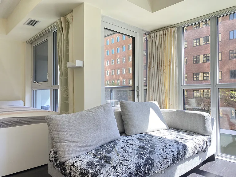 28 Ted Rogers Way #412 — Photo 12