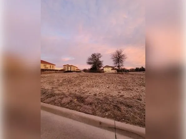 3909 Crescent Dr, Richardson, TX 75082