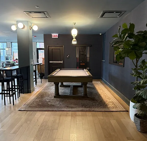 28 E Adams St — Photo 17