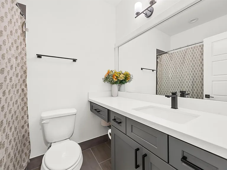 2056 Johanna Dr #D — Photo 15