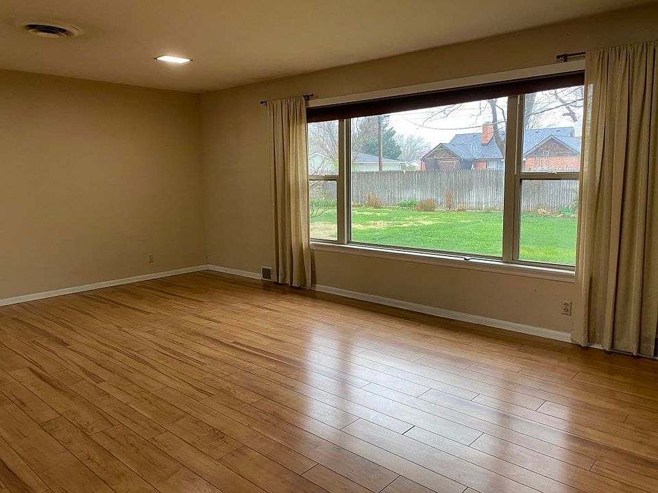 214 Powell Ave, Dumas, TX 79029 Zillow