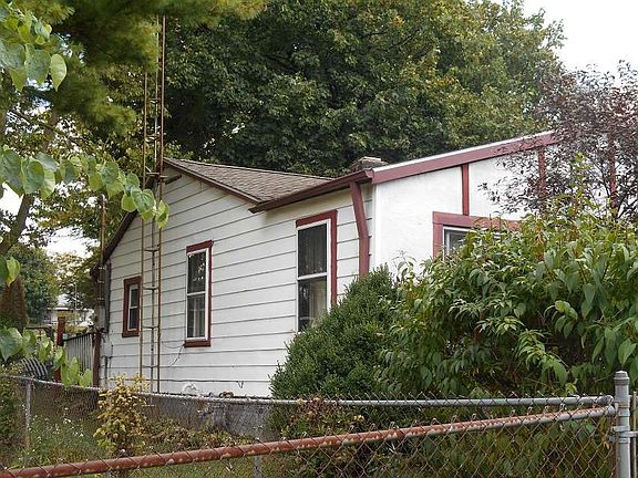 4th image of 825 N 19th St