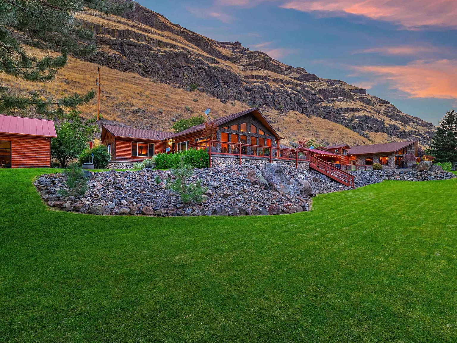 14286 Snake River Rd, Asotin, WA 99402 | Zillow