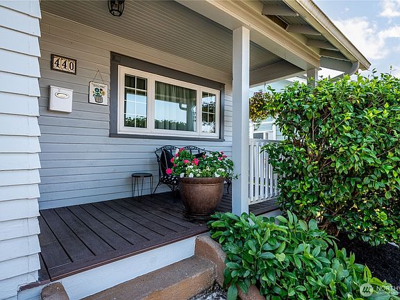 2nd image of 440 23rd Avenue