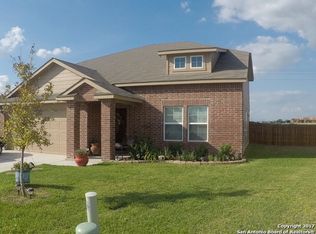 1404 Redbridge Dr, Seguin, TX 78155
