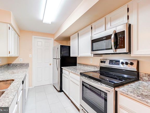 5th image of 20649 Shadyside Way #8-128