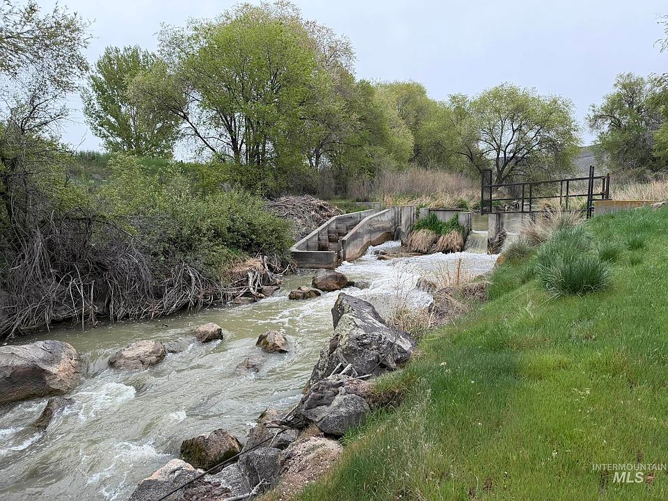 1st image of River Rd