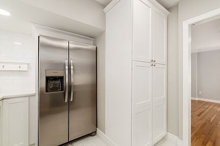 3rd image of 1435 Ashland Ave #A