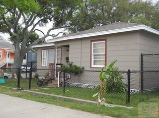 628 Winnie St, Galveston, TX 77550
