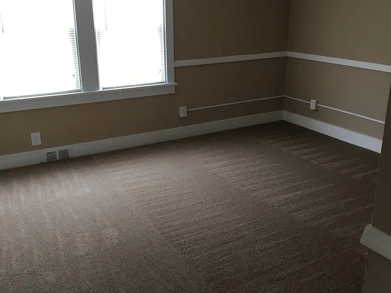918 Watson St — Photo 5