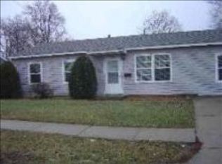 1614 Indiana St, Bloomington, IL 61701