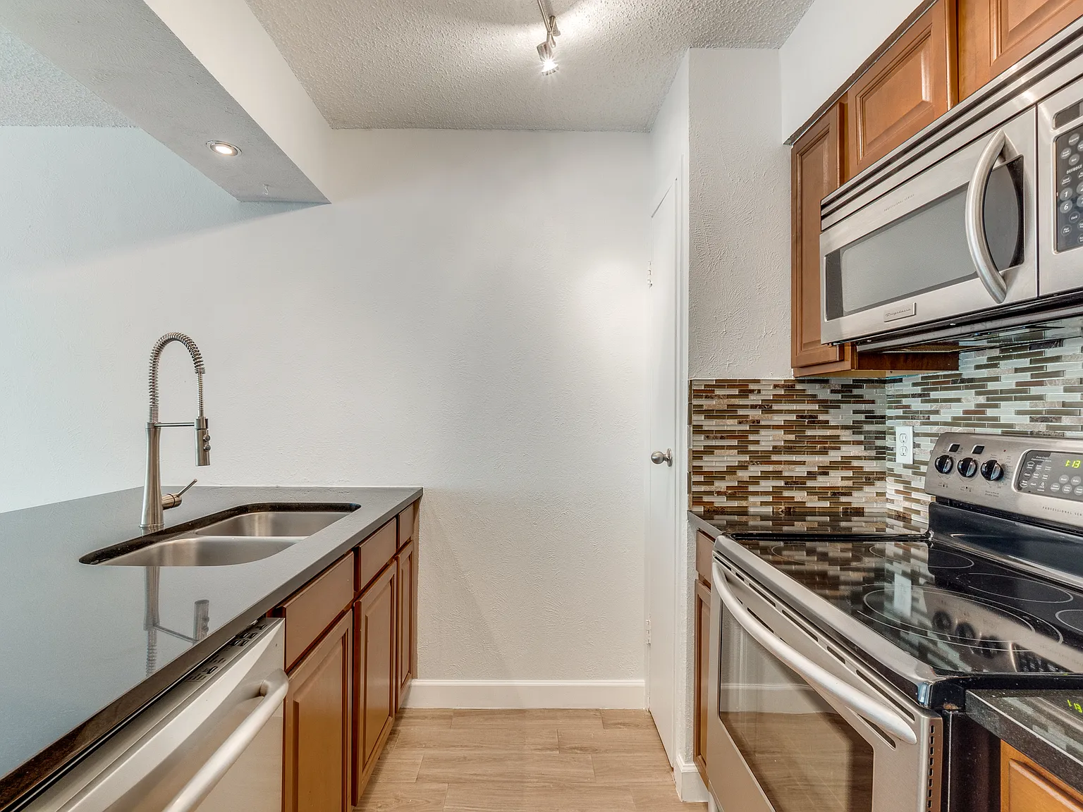 1 bed, 665 sqft, $1,250 — Photo 3