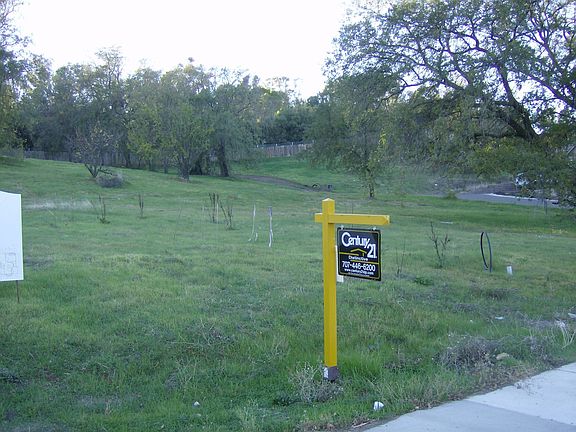 4th image of 2030 Zinfandel Ct