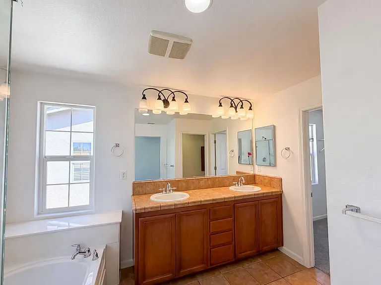 291 Candela Cir — Photo 12