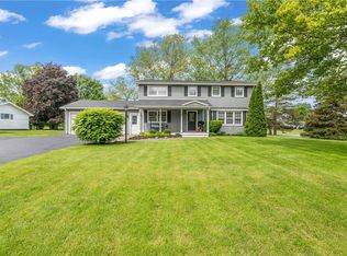 1101 Five Mile Line Rd, Webster, NY 14580