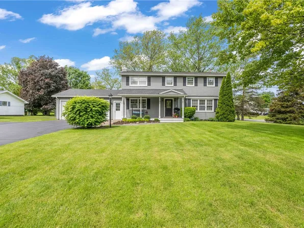 1101 Five Mile Line Rd, Webster, NY 14580