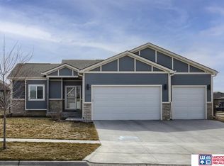 6301 S Cavvy Rd, Lincoln, NE 68516