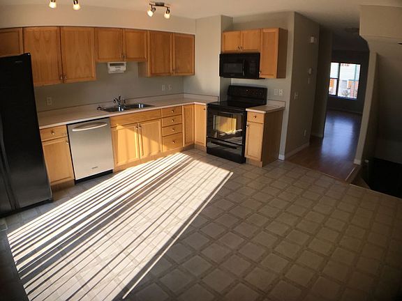 2nd image of 123 Arabian Dr #411