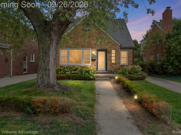 410 Catalpa Dr, Royal Oak, MI 48067