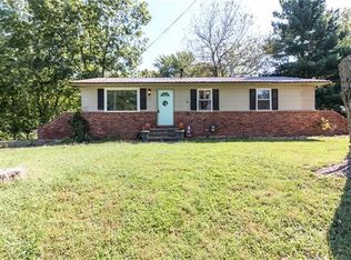 401 S County Line Rd, Windsor, MO 65360
