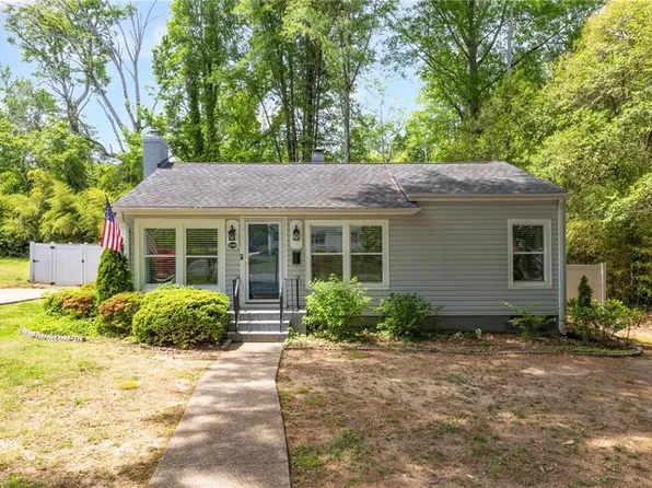 2109 Cleburne St, Greensboro, NC 27408