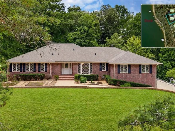 4521 Shoreline Dr, Gainesville, GA 30506