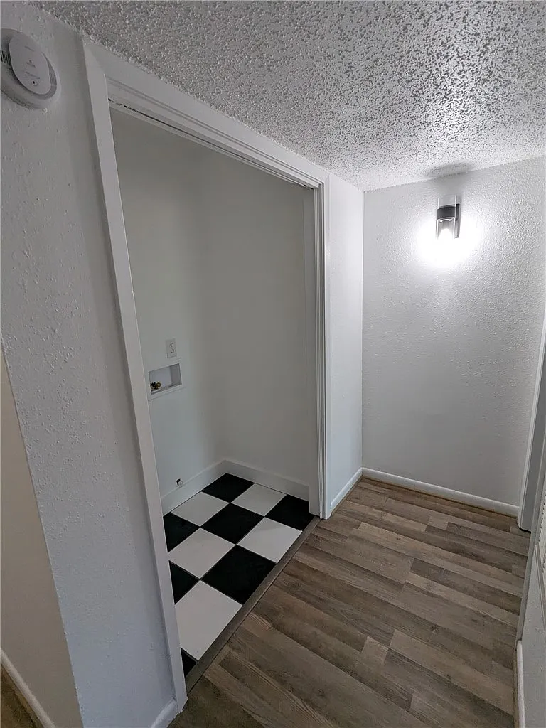 2 bed, 748 sqft, $1,000 — Photo 3