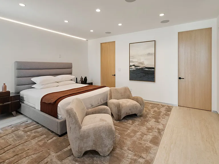 365 Trousdale Pl — Photo 43