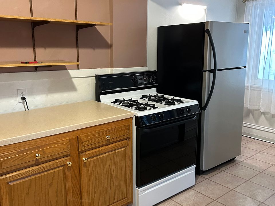 1st image of 157 Stowe St