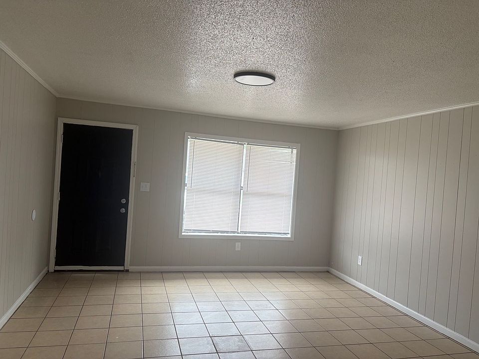 1st image of 201 E Baldwin St #207