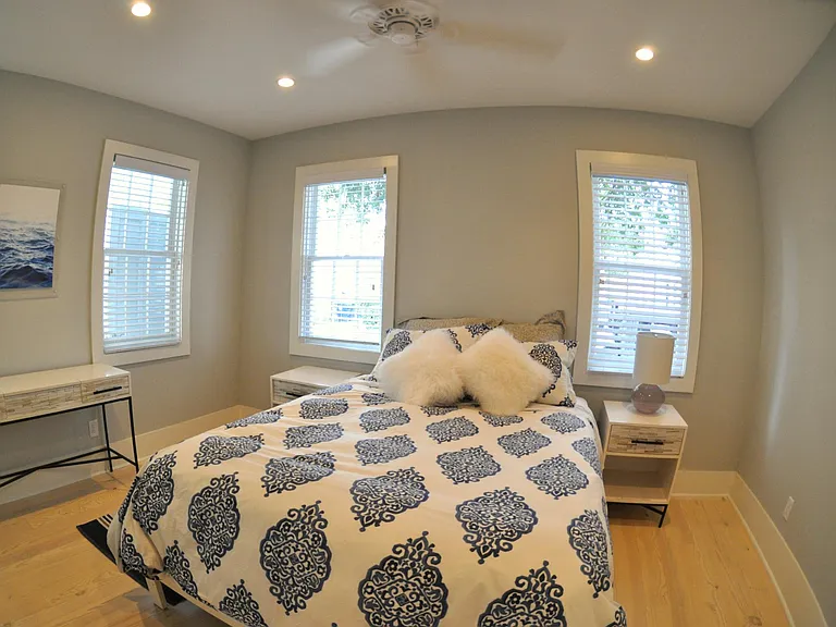 33 Bogard St — Photo 5