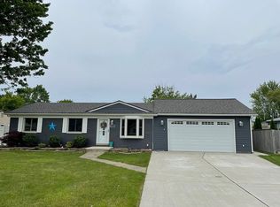 27311 Wyly St, Chesterfield, MI 48047