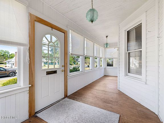 2nd image of 2032 Helderberg Ave