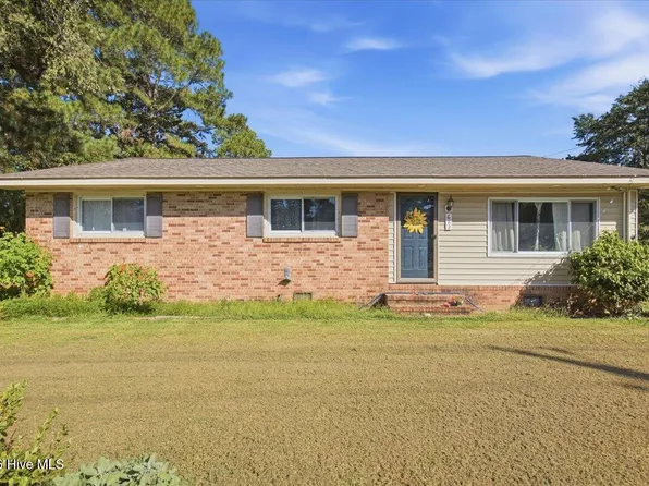 613 E Chelly Street, Warsaw, NC 28398