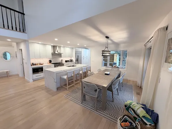 15 Woodedge Trl, Quogue, NY 11959